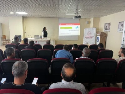 Erkek yurdu personeline seminer verildi