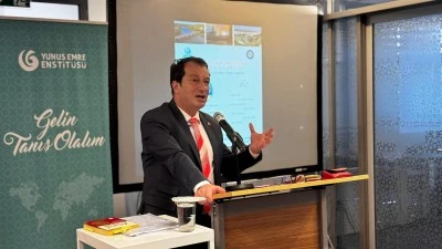 Eronat, Almanya'da d&uuml;zenlenen konferansa katıldı