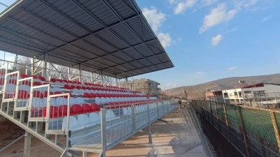 Eruh Atat&uuml;rk Stadyumundaki 480 kişilik trib&uuml;n hizmete girdi