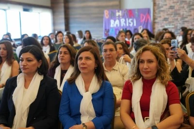 Eş Başkan Bucak, 'Barış inşasında kadınlar' paneline katıldı