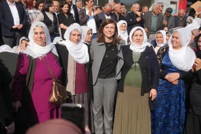 Eş Başkan Bucak: Belediye eş başkanlarımıza sahip &ccedil;ıkacağız