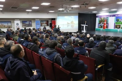 Eş Başkan Bucak: İla&ccedil;lama personelinin &ccedil;alışma s&uuml;resini 12 aya &ccedil;ıkardık
