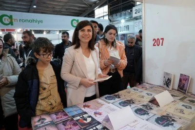 Eş Başkan Bucak, imza g&uuml;n&uuml; etkinliğine katıldı