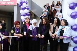 Eş Başkan Bucak: Kadın Yaşam Merkezi dayanışmanın b&uuml;y&uuml;d&uuml;ğ&uuml; yer olacak