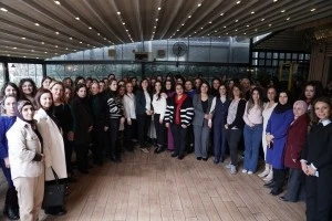 Eş Başkan Bucak: Kadınların s&ouml;z kurduğu mekanları &ccedil;oğaltmamız gerekiyor