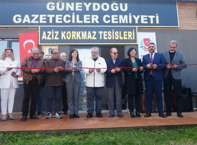Eş Başkan Bucak, meslek &ouml;rg&uuml;tlerini ziyaret ederek &Ccedil;alışan Gazeteciler G&uuml;n&uuml;n&uuml; kutladı