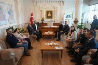 Eş Başkan Hatun&rsquo;dan Van B&uuml;y&uuml;kşehir Belediyesi&rsquo;ne ziyaret