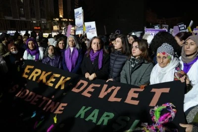 Eş Başkanlar 25 Kasım y&uuml;r&uuml;y&uuml;ş&uuml;ne katıldı