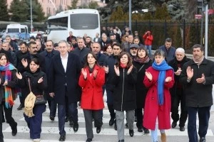Eş Başkanlar, Ankara&rsquo;daki a&ccedil;ıklama ve y&uuml;r&uuml;y&uuml;şe katıldı