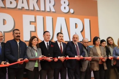 Eş Başkanlar Diyarbakır Kitap Fuarı'nın a&ccedil;ılışına katıldı