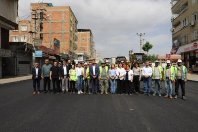 Eş Başkanlar, Emek Caddesi&rsquo;ndeki asfalt &ccedil;alışmasını inceledi
