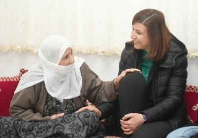 Eş Başkanlar ev ve esnaf ziyaretleri ger&ccedil;ekleştirdi