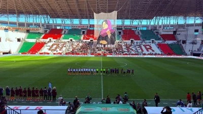 Eşbaşkan Bucak, Amedspor&ndash;Trabzonspor ma&ccedil;ını trib&uuml;nde izledi