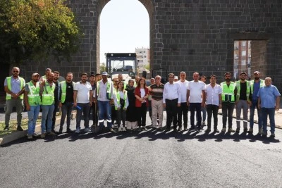 Eşbaşkan Bucak, asfalt &ccedil;alışmasını yerinde inceledi