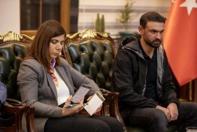 Eşbaşkan Bucak Şehir Hastanesi emek&ccedil;ilerini ağırladı