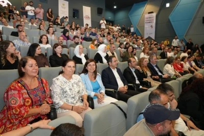 Eşbaşkan Bucak, Sur&rsquo;un Hafızası belgeselini izledi