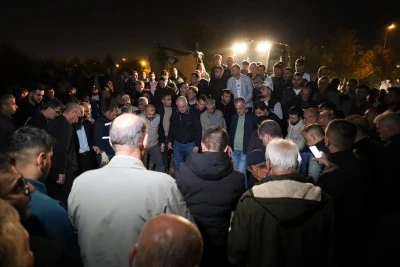 Eşbaşkan Bucak, yaşamını yitiren iş&ccedil;ilerin cenaze t&ouml;renine katıldı