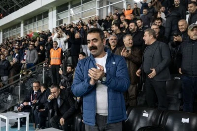 Eşbaşkan Hatun, Amedspor-Vanspor ma&ccedil;ını izledi