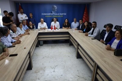 Eşbaşkanlar: Belediye başkanlarının yeri cezaevi değil halkın yanıdır