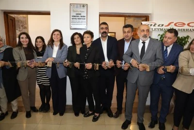 Eşbaşkanlar, &lsquo;&Ccedil;er&ccedil;i Satış Noktası&rsquo; a&ccedil;ılışına katıldı