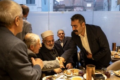 Eşbaşkanlar, farklı inan&ccedil; gruplarının temsilcileriyle iftarda buluştu