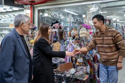 Eşbaşkanlar Ofis Semti&rsquo;ndeki esnafı ziyaret etti