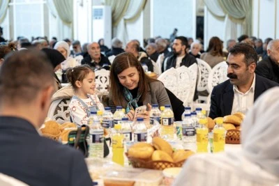 Eşbaşkanlar sivil toplum &ouml;rg&uuml;tlerinin iftar programına katıldı