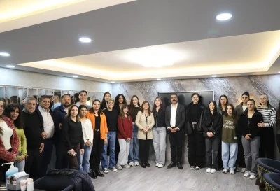 Eşbaşkanlardan kritik ma&ccedil; &ouml;ncesi Kadın Voleybol Takımı&rsquo;na destek