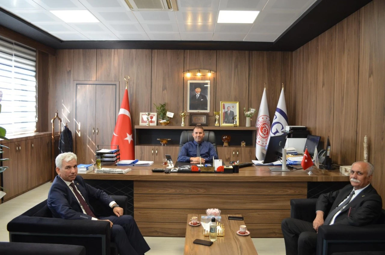 Esnaf Başkanı Kaplan, SGK m&uuml;d&uuml;r&uuml;yle g&ouml;r&uuml;şt&uuml;
