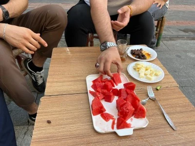 Esnafın kahvaltı sofrası k&uuml;&ccedil;&uuml;ld&uuml;