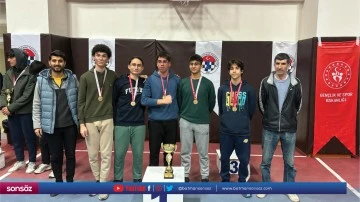 Fen lisesi hem kız hem erkeklerde 1. oldu