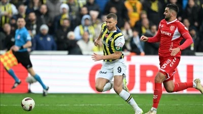 Fenerbah&ccedil;e'de Samsunspor ma&ccedil;ının kamp kadrosu belli oldu