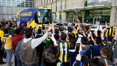Fenerbah&ccedil;e kafilesi, İzmir'e geldi
