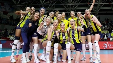 Fenerbah&ccedil;e Normal Sezonu Lider Tamamladı