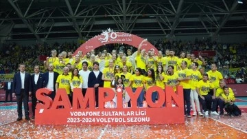 Fenerbah&ccedil;e Opet Sultanlar Ligi'nde Şampiyonluğunu İlan Etti