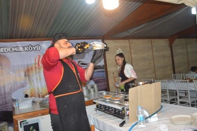 Festivalde Hatay k&uuml;nefesi pişiyor