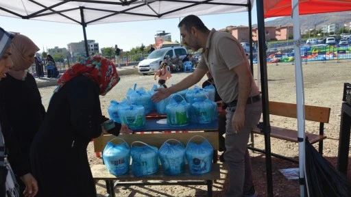 Festivalde k&ouml;y yoğurdu ilgi g&ouml;rd&uuml;