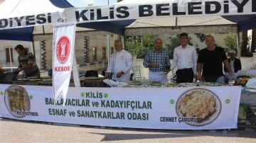 Filistinli &ccedil;ocuklar yararına kermes d&uuml;zenlendi