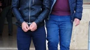 Firari h&uuml;k&uuml;ml&uuml; yakalandı