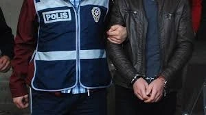 Firari h&uuml;k&uuml;ml&uuml; yakalandı