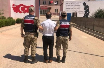 Firari h&uuml;k&uuml;ml&uuml; yakalandı