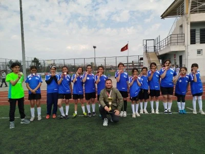 Futbolun k&uuml;&ccedil;&uuml;k şampiyonu belli oldu
