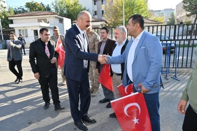 Gazi yakınları &Ccedil;anakkale&rsquo;ye uğurlandı