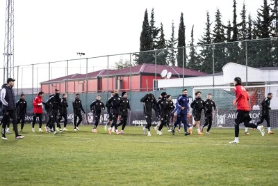 Gaziantep FK, Başakşehir ma&ccedil;ının hazırlıklarını s&uuml;rd&uuml;rd&uuml;