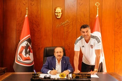 Gaziantep FK'de teknik direkt&ouml;rl&uuml;k g&ouml;revine Burak Yılmaz getirildi