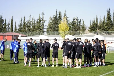 Gaziantep FK, Ey&uuml;pspor ma&ccedil;ının hazırlıklarına başladı