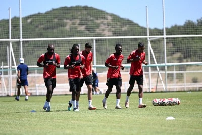 Gaziantep FK, m&uuml;cadele g&uuml;c&uuml; ve seyir zevki y&uuml;ksek futbol hedefliyor