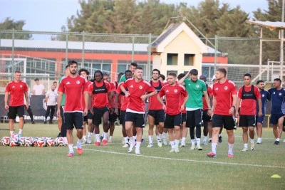 Gaziantep FK Teknik Direkt&ouml;r&uuml; İsmet Taşdemir, lige galibiyetle başlamak istiyor