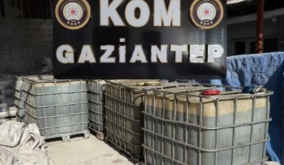 Gaziantep'te 7 bin litre g&uuml;mr&uuml;k ka&ccedil;ağı akaryakıt ele ge&ccedil;irildi