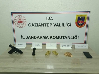Gaziantep'te aracında uyuşturucu ele ge&ccedil;irilen zanlı tutuklandı